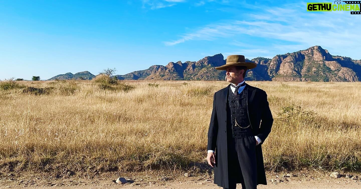 Garret Dillahunt - 2.6K Likes - Very pleased to have been a part of THE DEAD DON’T HURT, Viggo Mortensen’s magnum opus featuring an incredible performance from @vickykrieps, one of those actors who can blush on cue. Only in theaters May 31. Link in bio to trailer #1. Side note: this is the same hat Viggo wore in #Appaloosa.