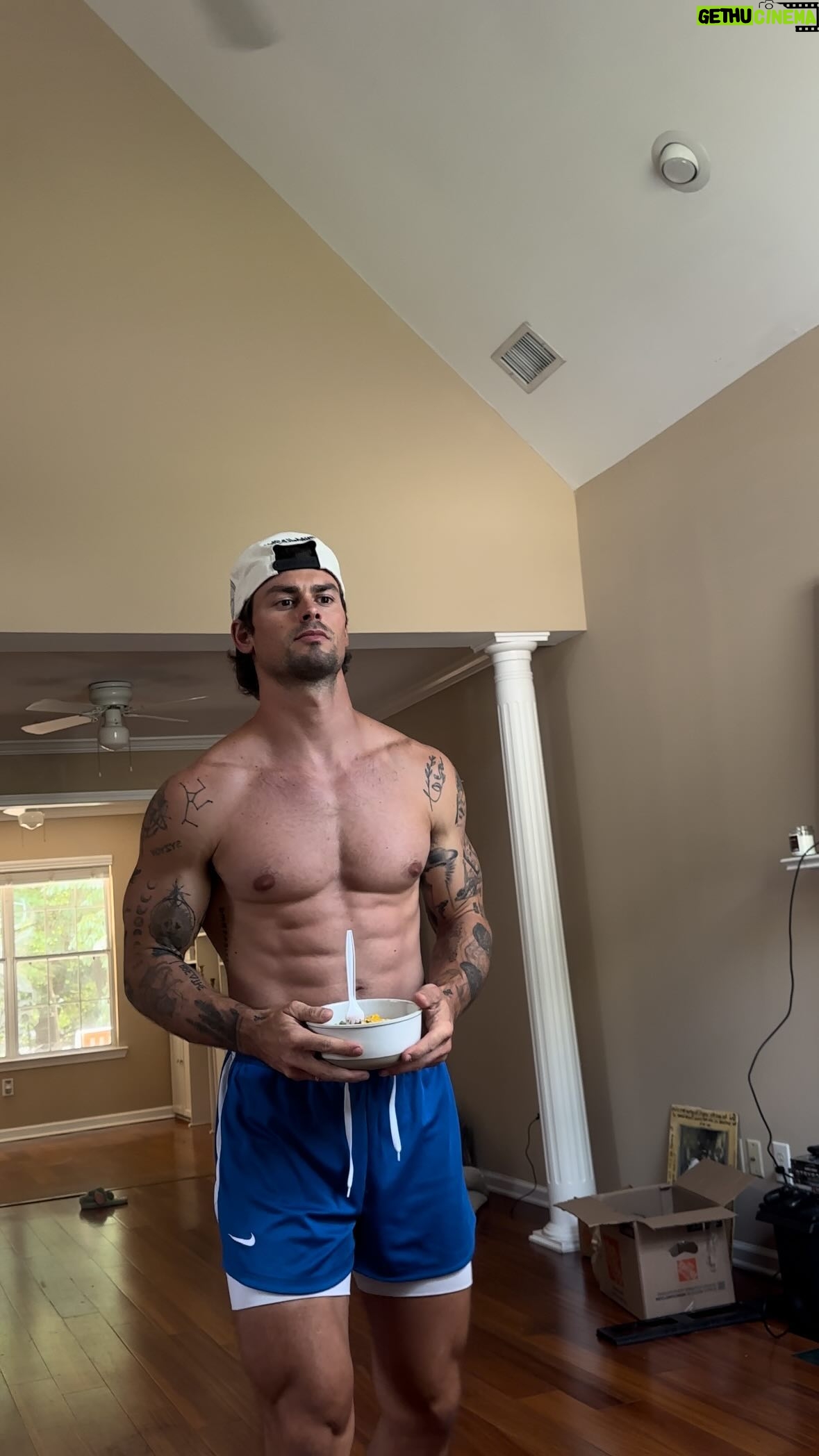 Garrett Miller - 33.8K Likes - Summer body in motion.
Link in bio for custom nutrition programs