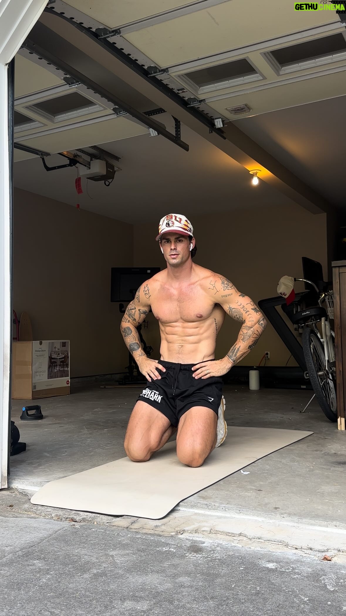 Garrett Miller - 39.3K Likes - At home or the gym 🤌
Especially helpful movements if you deal with lower back pain while doing core.