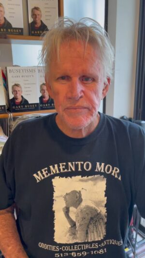 Gary Busey Instagram - Hey friends! The #Holidays are just around the corner…let’s celebrate together with a video shoutout. You can book me at cameo.com memmo.me CelebVM.com & Thrillz.co.uk 🎉🎁🎄🎃🎅🎎🪔🤶