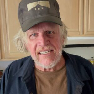 Gary Busey Instagram - Top of the morning to ya …er…afternoon…My thoughts to start the day! Aloha 🤡😎