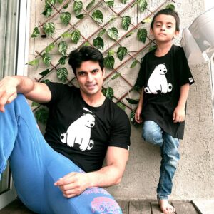 Gashmeer Mahajani Instagram - Have meaningful conversations with them everyday when they are this size, if you want them to converse with you when they are your size. #fathersday #fatherhood