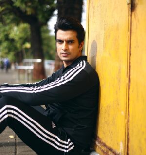 Gashmeer Mahajani Instagram - Get sporty 🏀🏈⚽️