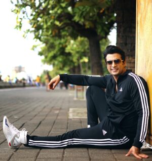 Gashmeer Mahajani Instagram - Get sporty 🏀🏈⚽️