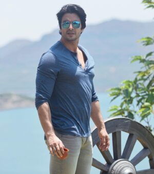 Gashmeer Mahajani Instagram - Weekend vibes 💯 #nofilter 

📸 : @saneshashank