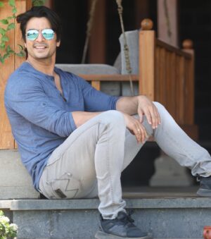 Gashmeer Mahajani Instagram - Weekend vibes 💯 #nofilter 

📸 : @saneshashank