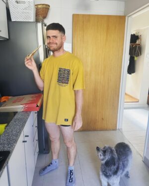 Gastón Soffritti Instagram - Una secuencia de pizza fría. No acepto discusiones sobre qué es mejor caliente y en el momento. La pizza es mejor fría y si es posible después de un día de heladera. Fin
