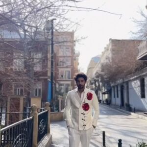 Gautam Vig Instagram - Lyrics ❤️

Styling - @kapoormohit888 
Designer - @hangerbangalore

#gautamsinghvig