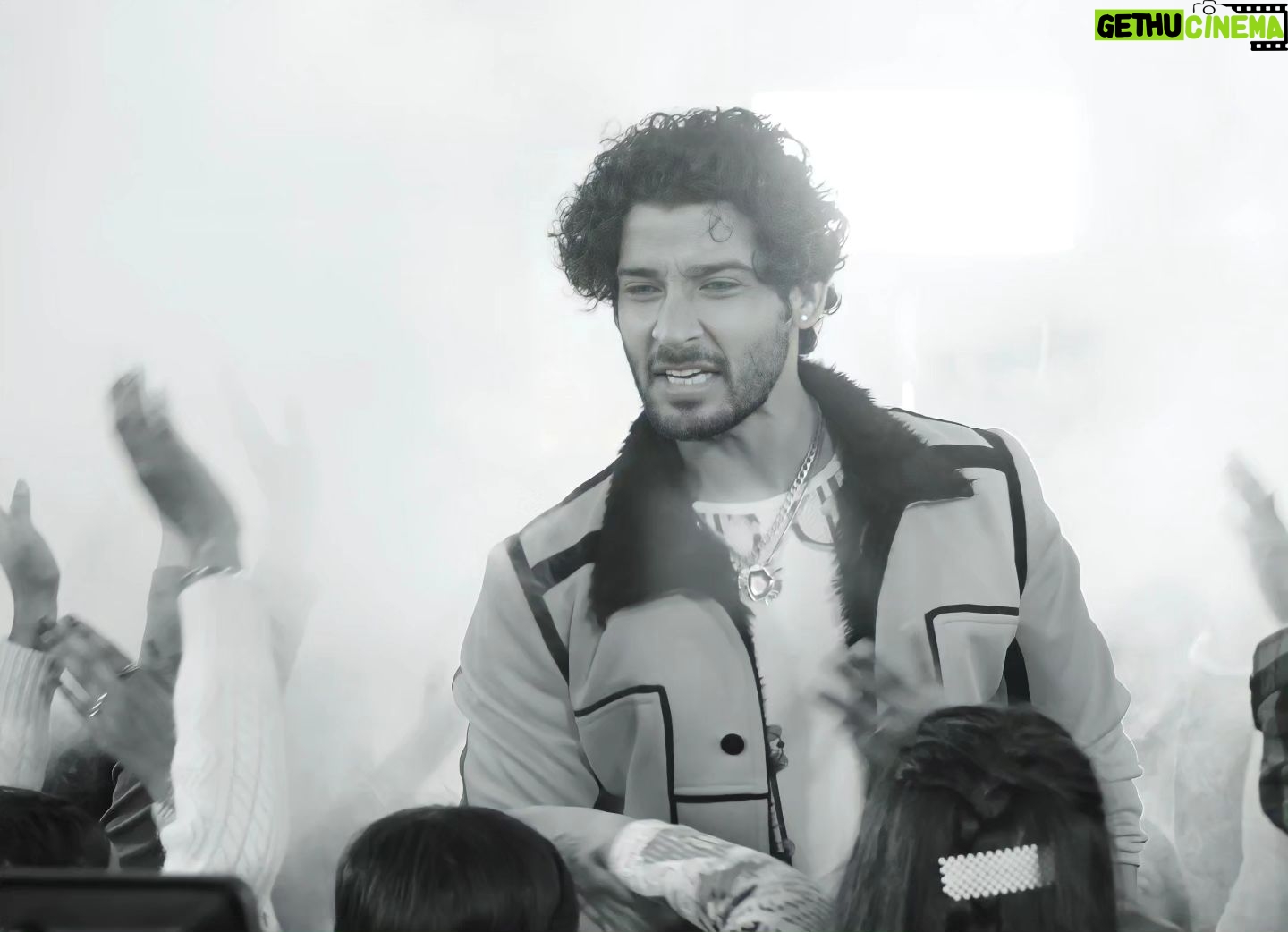 Gautam Vig - 12.6K Likes - Chaand ki keemat wo kya jaane
Jo Suraj dhalte he so gaye 🤟
#jordan #gautamsinghvig #trending