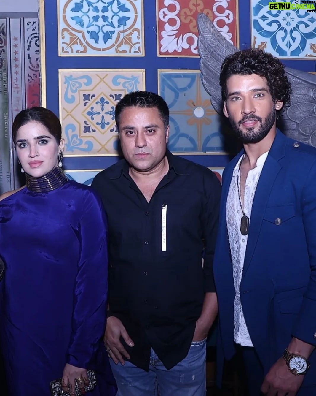 Gautam Vig - 33.9K Likes - Launch party pics of my latest song "Dooriyan"
https://youtu.be/PZVCpp6Pb9M
Thanks everyone for coming and making the night memorable ❤️
Styledby: @arjunkumar_offical
Outfitby: @battle_harbour
Shirtby: @redberrycouture
Shoesby: @zaydnsneakers
Accessoriesby: @deepkiran_jwellers_