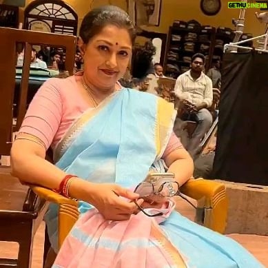 Gautami - 1.5K Likes - Moments on set....
@hymareddysg experiments with b-roll shots on her #samsungs23ultra
#positivevibes #happymonday #mondaymotivation
#broll #photoshoot