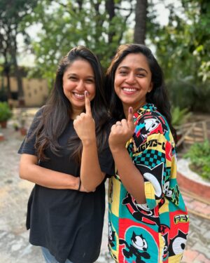 Gautami Deshpande Instagram - हक्क… कर्तव्य…