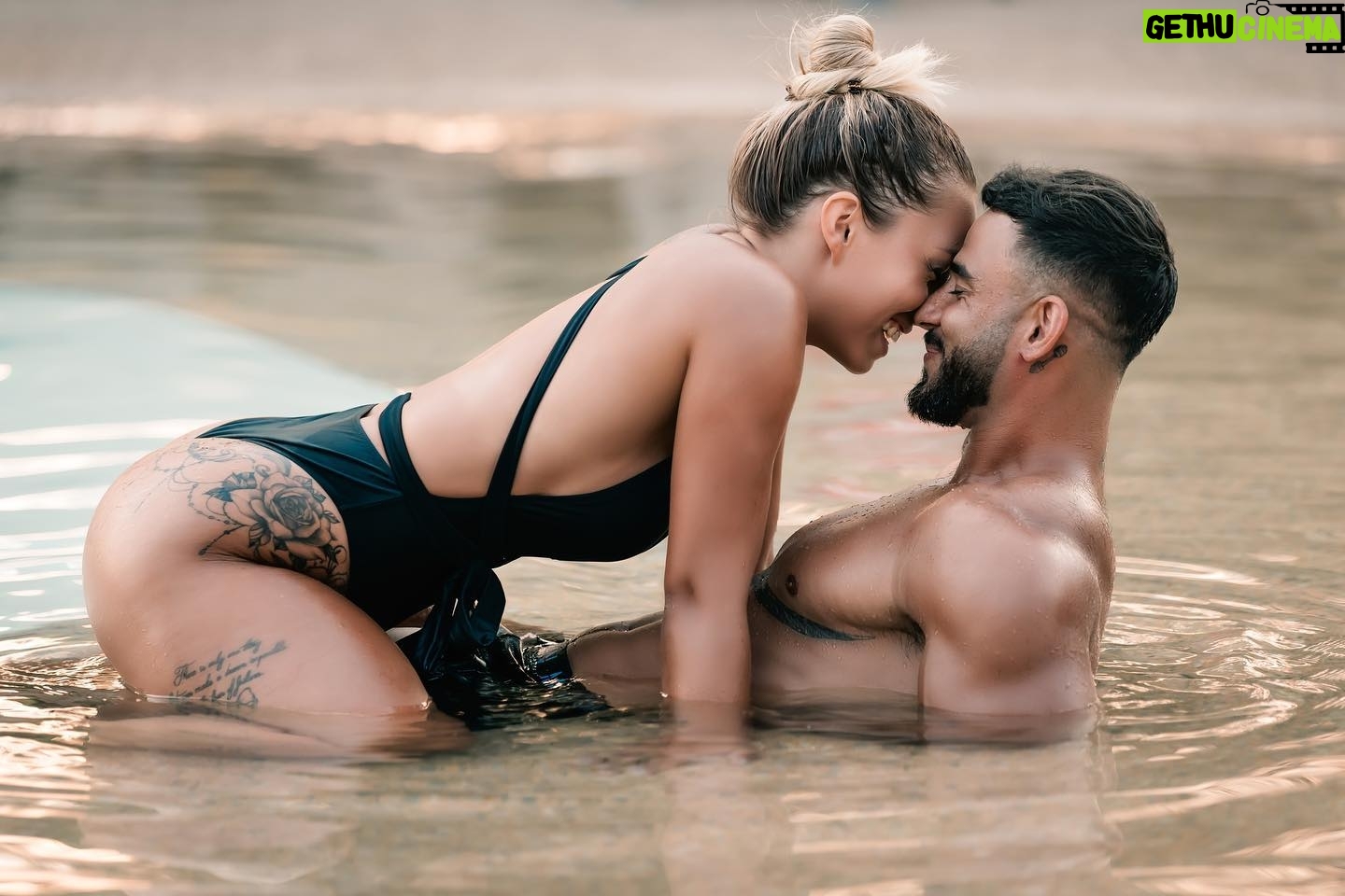 Gauthier El Himer - 12.5K Likes - ⚡️ TAG un couple que tu aimes suivre au quotidien ❤️
🔵🔵🔵🔵🔵🔵🔵🔵🔵🔵
#love #couplegoals #lbdc3 #fitness #motivation #france #maroc #egypt
⛺️ : @campinglescigales
✂️ : @lolauespinosa
📸 : @ptitouistiti83
