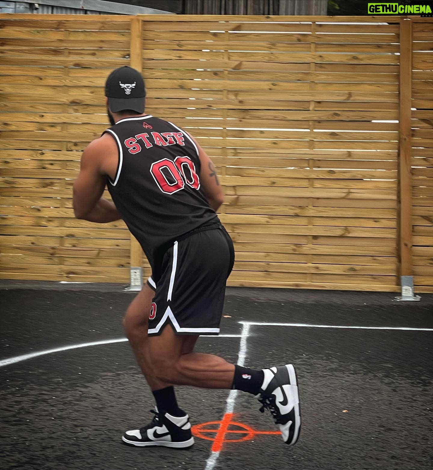 Gauthier El Himer - 1.8K Likes - Des joueurs pro chez @afitgym_mios 🤫😅
.
.
.
.
.
.
.
.
#fitness #fitnesscouple #love #body #basketball🏀