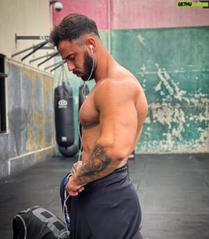 Gauthier El Himer Instagram - • SKINNY FOR LIFE 🦍🥩 

#musculation #fitness #aesthetic #motivation #effort