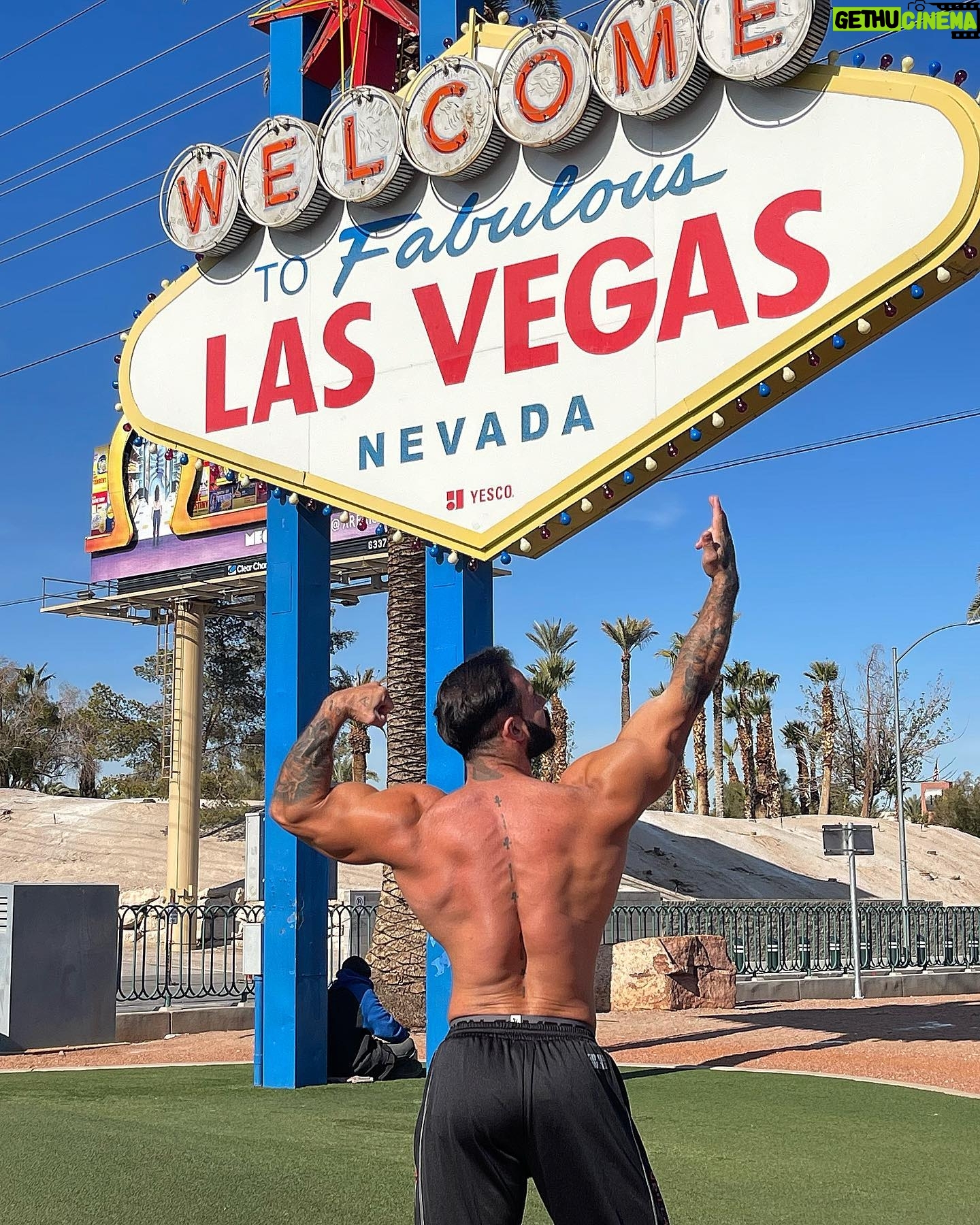 Gauthier El Himer - 3 Likes - • LAS VEGAS 🇺🇸
#muscu #lasvegas #olympia