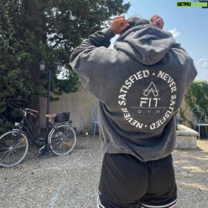 Gauthier El Himer Instagram - 🔺NEVER SATISFIED 🔺

➡️ Sweat dispo sur afitgym.fr 

#afit #afitgymmios #afitgymbiscarrosse #afitshop #neversatisfied