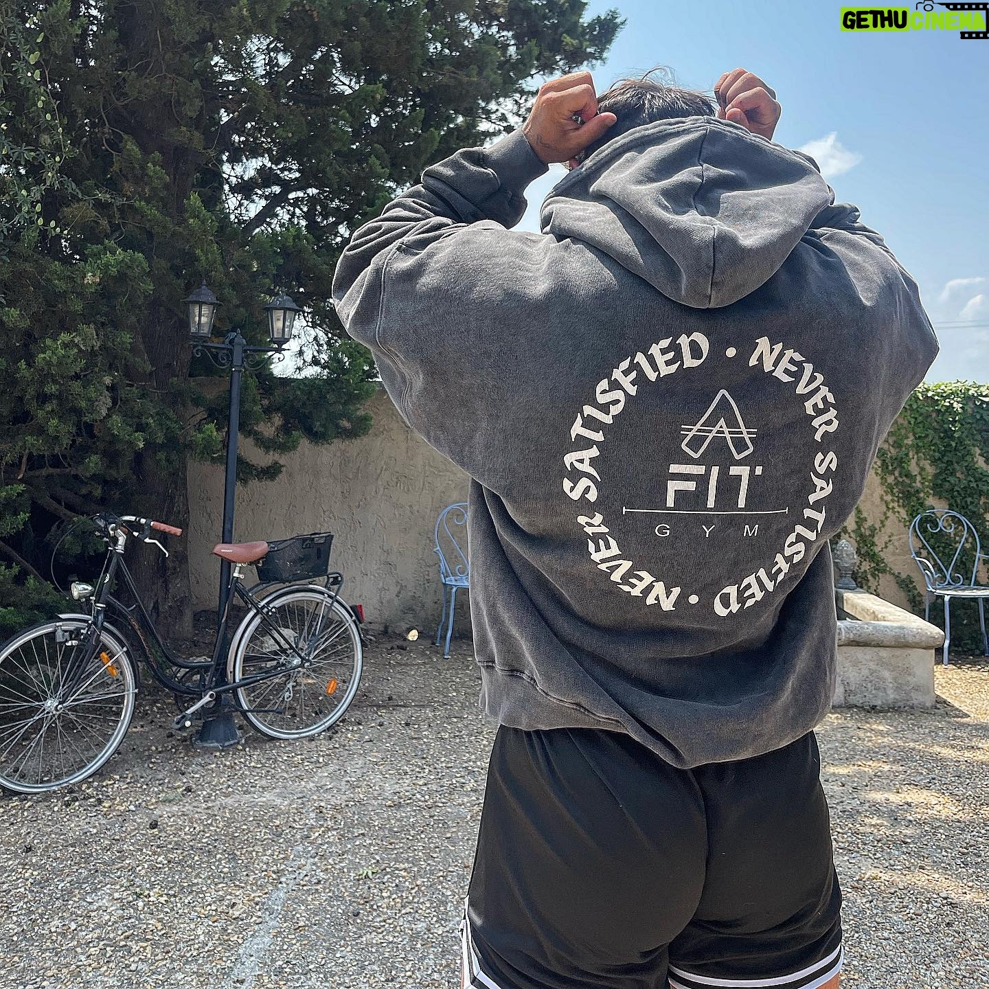 Gauthier El Himer - 3 Likes - 🔺NEVER SATISFIED 🔺
➡️ Sweat dispo sur afitgym.fr
#afit #afitgymmios #afitgymbiscarrosse #afitshop #neversatisfied
