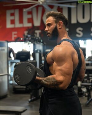 Gauthier El Himer Instagram - 🇺🇸UNE ATMOSPHÈRE FOLLE AU US 🇺🇸
.
À travers @afitgym_mios & @afitgym_biscarrosse on essaie de vous communiquer l’ambiance de certaine salle au USA 🇺🇸 
.
Et pour avoir fait énormément de salle en Amérique je peux vous dire que chez @afitgym_biscarrosse & @afitgym_mios  nous sommes juste au top 💪🏽 
.
Mais il ne faut pas se reposer sur ses acquis donc encore plein de nouvelles idées pour faire évoluer les AFIT GYM dès Janvier 🙏😍