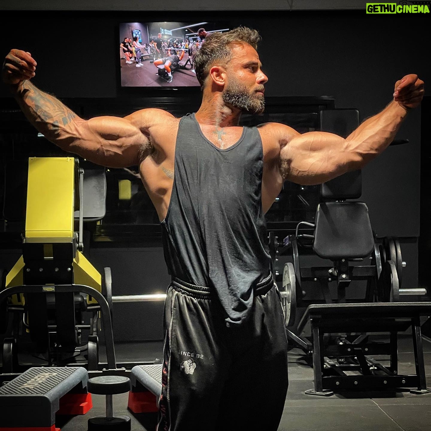 Gauthier El Himer - 3 Likes - 🔺 Début de la Prepa le 25 juillet 💥
• Une compétition en France la @bionic_body classic organisé par @2brospro_events 👌
•Puis 10 jours après direction les USA pour le week-end @mrolympiallc à Orlando 🇺🇸
