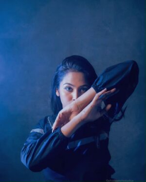 Gayathri Sri Instagram - Brave and beautiful. 

Fav photography @photopalettestudios 
Mua @jiyamakeupartistry
