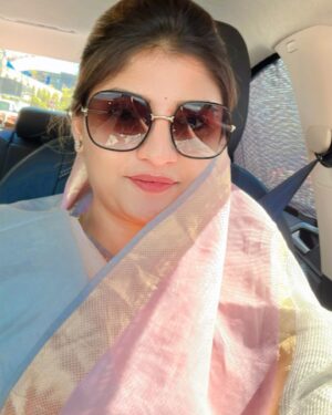 Gayatri Jadhav Instagram - In world full of trends , I prefer to be a classic ✨