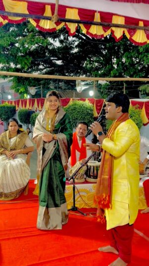 Gayatri Jadhav Instagram - साजं ह्यो तुझां dedicate by बबन film actres गायत्री ताई जाधव..🥰😊✌️
.
.
.
.#instahood #like #viralreels #follow #pune
.#Instagram #singer