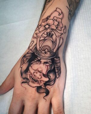Gaybol Instagram - A mão de fada da @gabrielaliie NÃO ME FEZ CHORAR! ( não importa o que ela disser )
.
.
#tattoo #japanese #blackink #ink #tatuagem