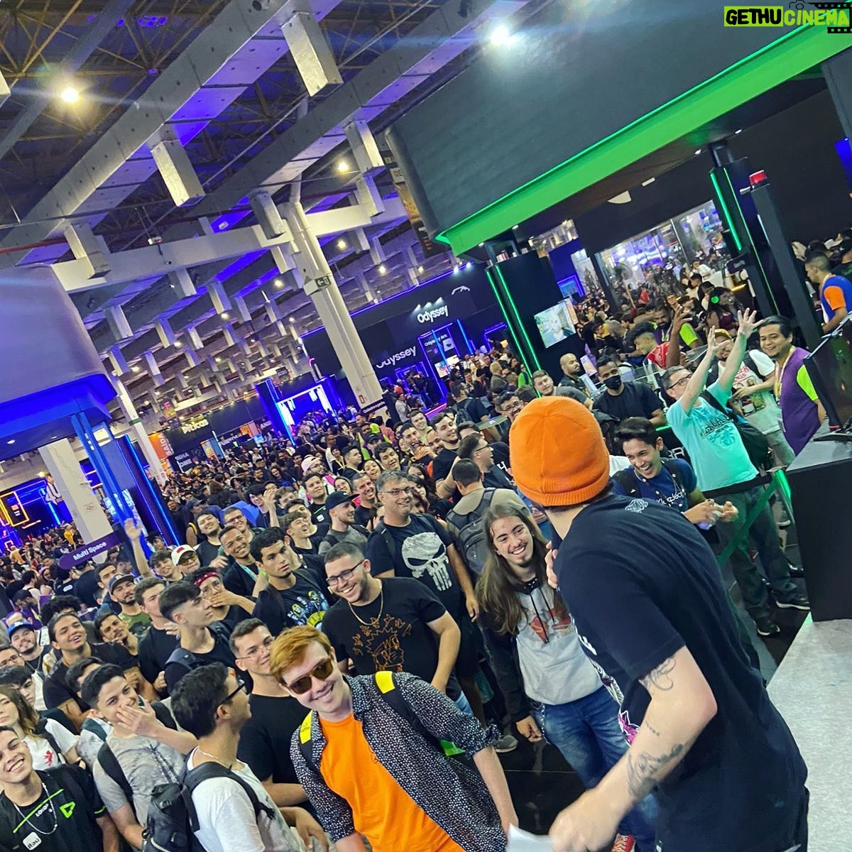 Gaybol - 611 Likes - No lugar que eu mais amo e com as pessoas que eu mais admiro. Obrigado demais pelo apoio SEMPRE!
Ainda tamo na metade mas o coração ja ta cheio demais ❤️❤️❤️
.
.
Thank you so much ❤️💚
.
.
#bgs22 #warriornabgs #multinabgs #warrior #palco