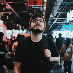 Gaybol Instagram - La dos corredores da @brasilgameshow pela perfeita @caroleaks 
.
.
#gamer #nerd #otario