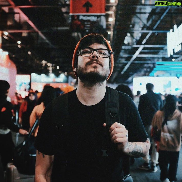 Gaybol - 698 Likes - La dos corredores da @brasilgameshow pela perfeita @caroleaks
.
.
#gamer #nerd #otario