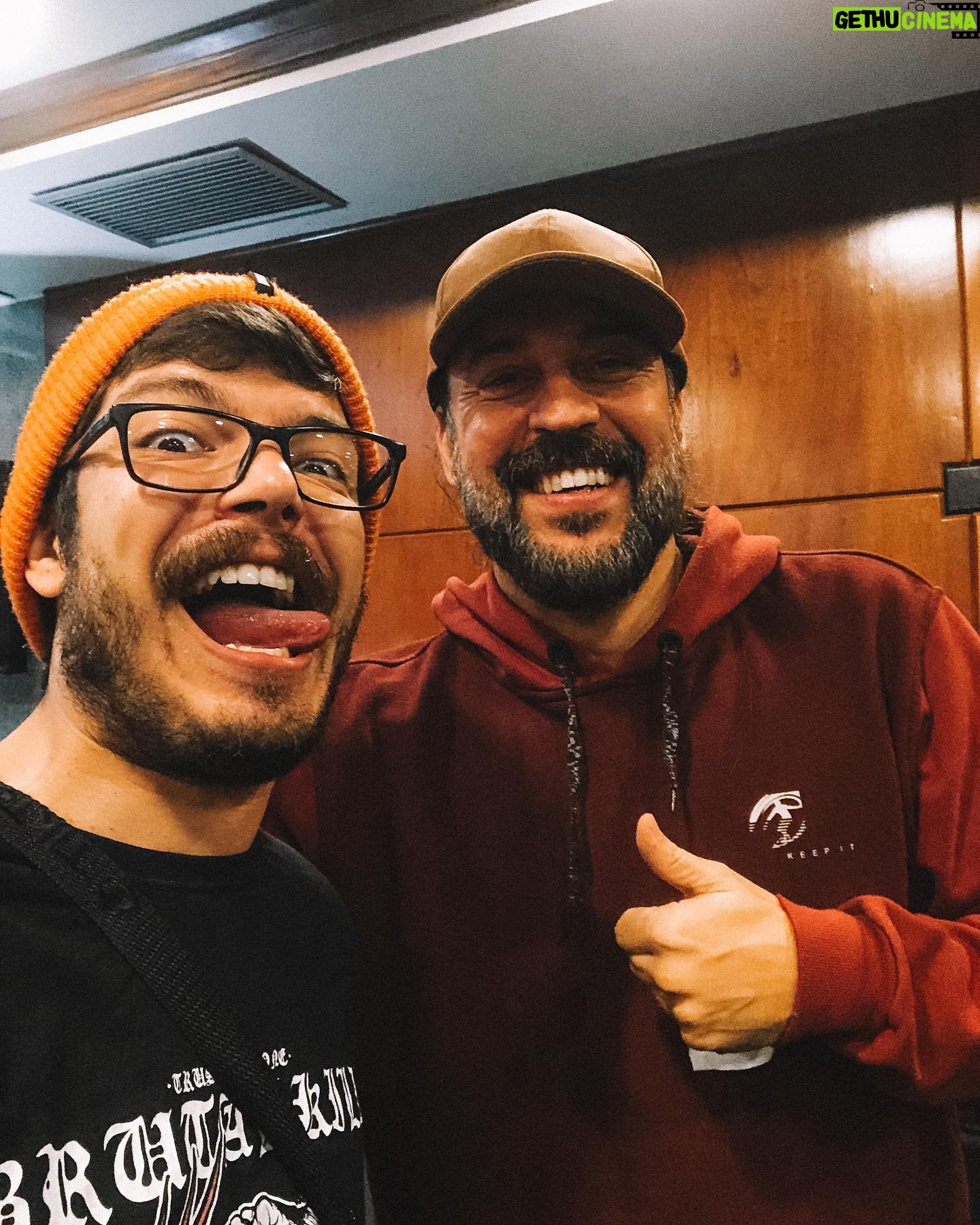 Gaybol - 509 Likes - Um @gabrielopensadoroficial e outro Gabriel que não pensa tanto BAHANAHA
Pokerzin foi pesado contra o monsteo sagrado! Prazer demais ❤️🖤
.
.
#poker #play #bsop #gabrielpensador #rap #nerd