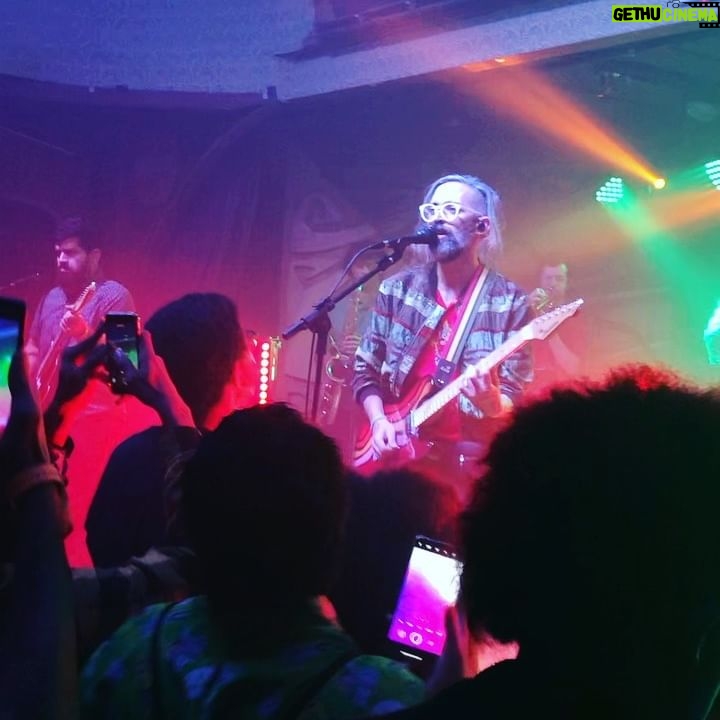 Gaybol - 801 Likes - Noite inesquecível de domingo com lançamento do GENIAL @reolamos , com um teco de @scatolove e @supercombooficial pra entrar pra história!
Uma das maiores pessoas e musicos desse país ❤️
GRANDE FERA, BICHO
.
.
#supercombo #scatolove #leoramos #reolamos