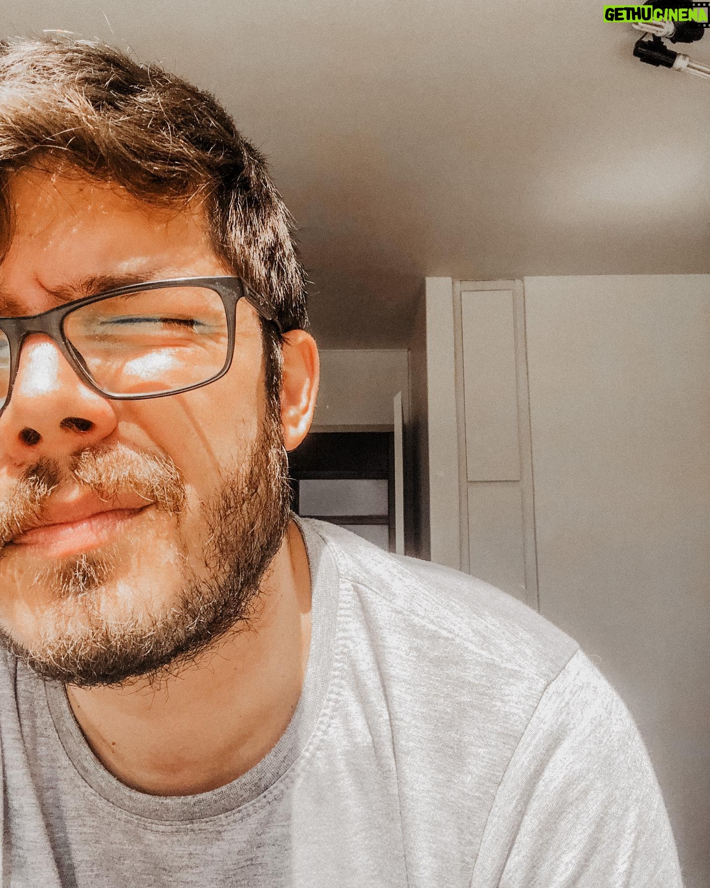 Gaybol - 850 Likes - Vitamina D e tal
.
.
#nerdolaotario #sol #gamer