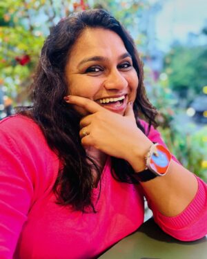 Geethi Sangeetha Instagram - ✨💞
.
.
.
.
.
.
.
.
.
.
.
.

📸 @the_foodie_twin 

#rainyday #rain #teatime #candid #candidphotography #iphoneography #iphone15plus #happiness #goodevening #goodvibes #eveningmood #lifeisbeautiful