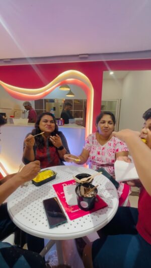 Geethi Sangeetha Instagram - ✨❤️🎉

വീണ്ടും സ്മൂച്ചോയിൽ..
പ്രിയപ്പെട്ട നിമ്യക്ക് മധുര പിറന്നാൾ ആശംസകൾ..🤗❤️
.
.
.
.
.
.
.
.
.
.
.
.
@nimyalal 
@laaljikattiparamban 
@__.zeus.___ 
@smoocho_ 

#happybirthday #nimyalal #birthdaycelebration #smoocho #panambillynagar #kochin #happiness #friendslikefamily #iphonography #trending #trendingnow #lifeisbeautiful