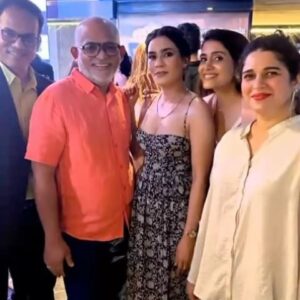 Geetika Vidya Instagram - Team work makes the dream work 💫