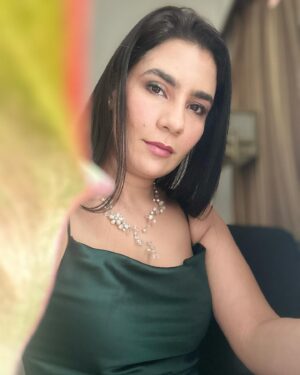 Geetika Vidya Instagram - Lush blush 💚 

Barah by Barah releasing in theatres 
this May 24th .

👗 @jyotim1409 
📸@bhumika.dube 
💎 @candydcloset 

@barahbybarah @platoononefilms @amdavaadpicturesofficial