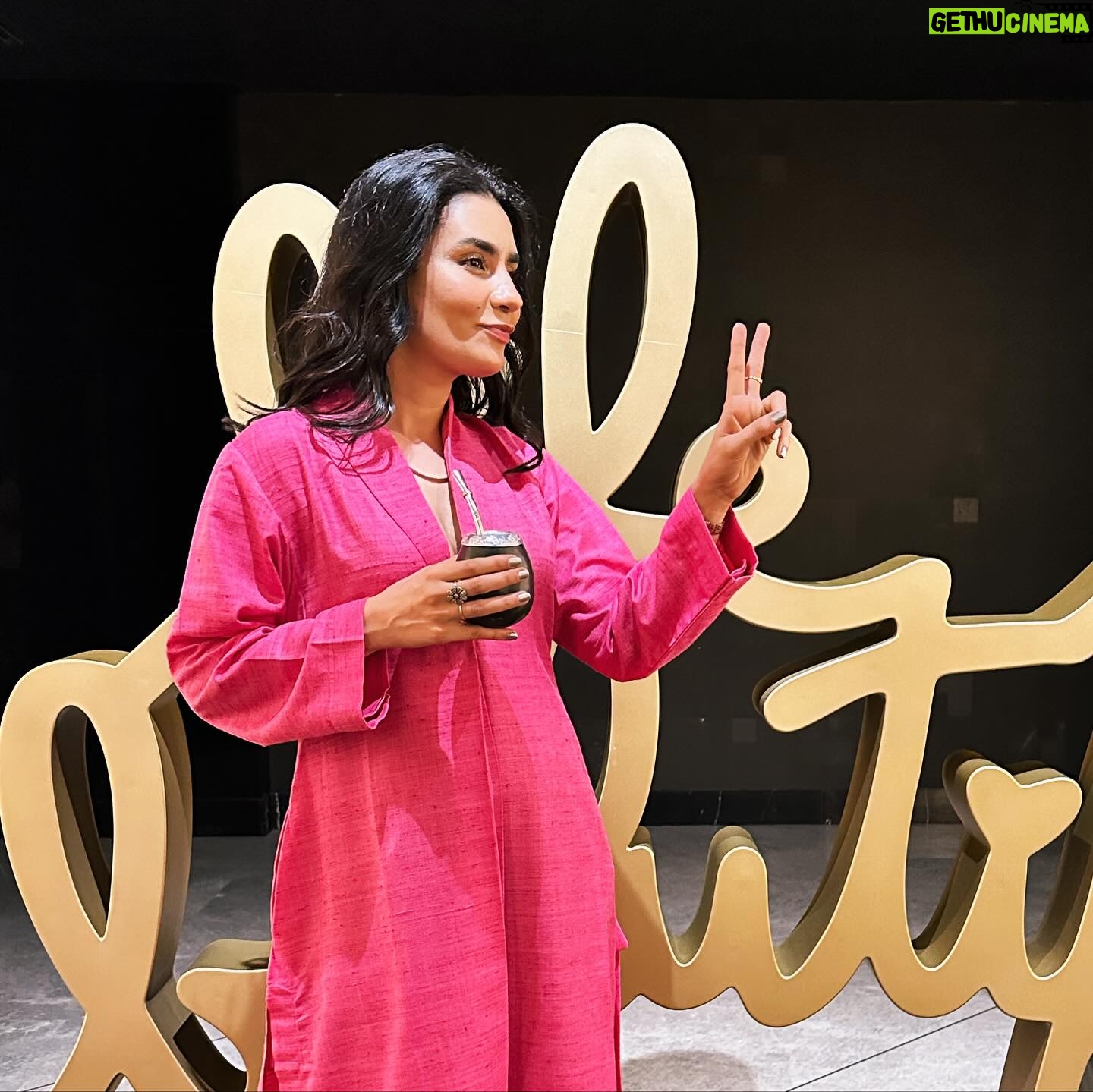 Geetika Vidya - 3 Likes - Watched 5 movies back to back at MamiSelect @mumbaifilmfestival
Altu Jalaal tu by Prateek Vats
Obur by Faraaz Ali
Mirage by Archana Atul Phadke
A New Life by Saumyananda Sahi
Crossing Borders by Saurav Rai
They will be available on YouTube Channel MAMIMumbaiFilmFestival .
Do yourself a favour and watch them all ā„ļø
šø @manuhajela
