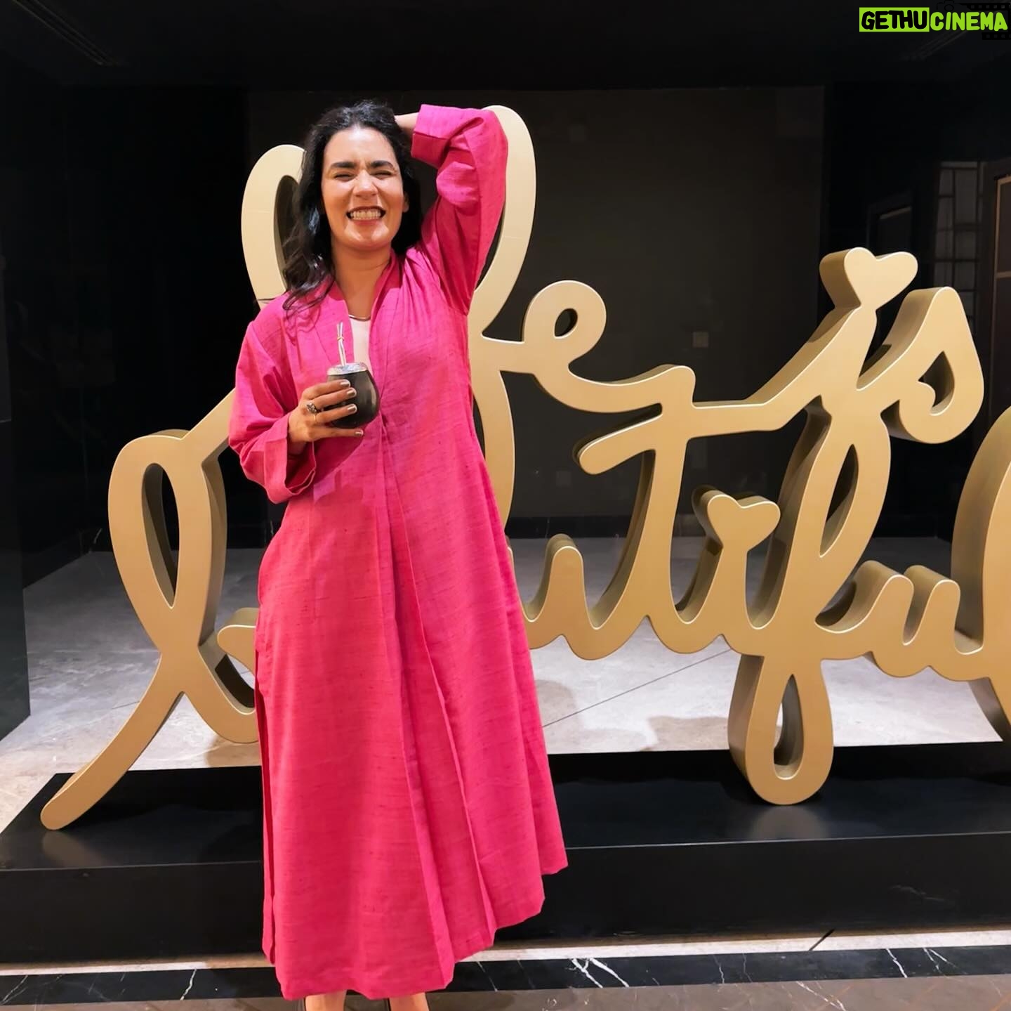 Geetika Vidya - 3 Likes - Watched 5 movies back to back at MamiSelect @mumbaifilmfestival
Altu Jalaal tu by Prateek Vats
Obur by Faraaz Ali
Mirage by Archana Atul Phadke
A New Life by Saumyananda Sahi
Crossing Borders by Saurav Rai
They will be available on YouTube Channel MAMIMumbaiFilmFestival .
Do yourself a favour and watch them all ā„ļø
šø @manuhajela