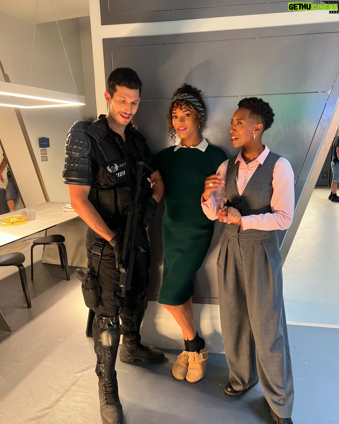 Genesis Lynea - 13.2K Likes - Doctor Who with my boos 🫶🏾
The Legend of Ruby Sunday • Out Now
… hurry before I post the spoilers !!
“there may be trouble ahead” 🎶 😌