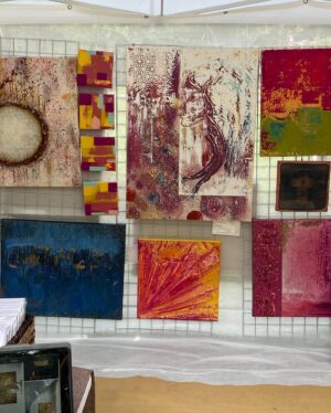 Genoveva Rossi Instagram - Checking out art at @rosesquared at Brookdale Park. 🖼️❤️

#rosesquaredartshows #brookdaleparknj #genovevarossi #supportlocalartists #supportthearts
