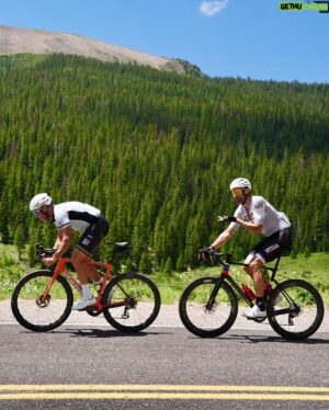 George Hincapie Instagram - Caption this…

(📸: @lizkreutz)