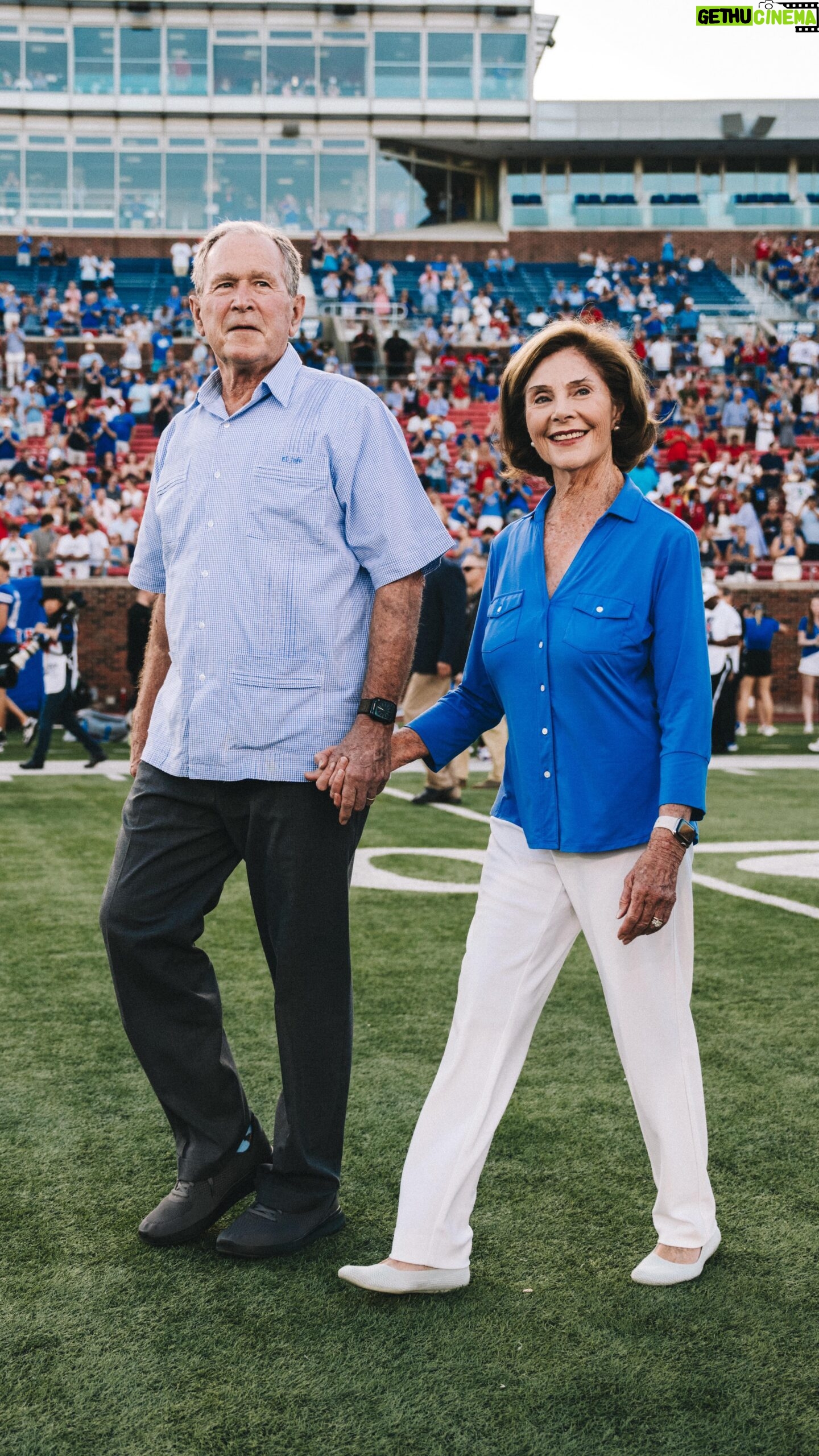 George W. Bush - 71K Likes - President and Mrs. Bush love the Hilltop
#PonyUpDallas