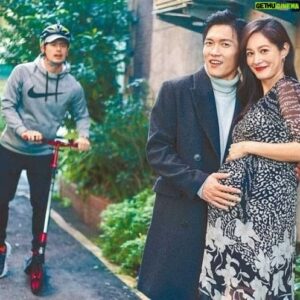 George Young Instagram - Looks like I'm the third wheel on a two wheeler today. #戒指流浪記#AdventureoftheRing Sunday 9pm on HBO Go