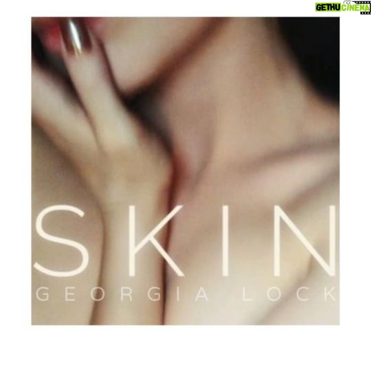Georgia Lock - 3 Likes - It's #ocdawarenessmonth . This is a live recording of a song I wrote some years ago when I was starting to breathe just that little bit better. The full thing is on music platforms if u do wanna have a listen 💫 it was amazing to meet so many people at the @ocdaction conference yesterday. I'm gonna talk more about the day soon ☺️it was wonderful and I feel v emotional about the whole thing.
Have a lovely Sunday evening chaps xox