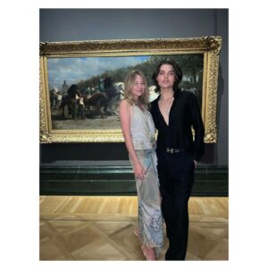 Georgia Lock Instagram - Me & D at National Gallery

@damianhurley1 💛