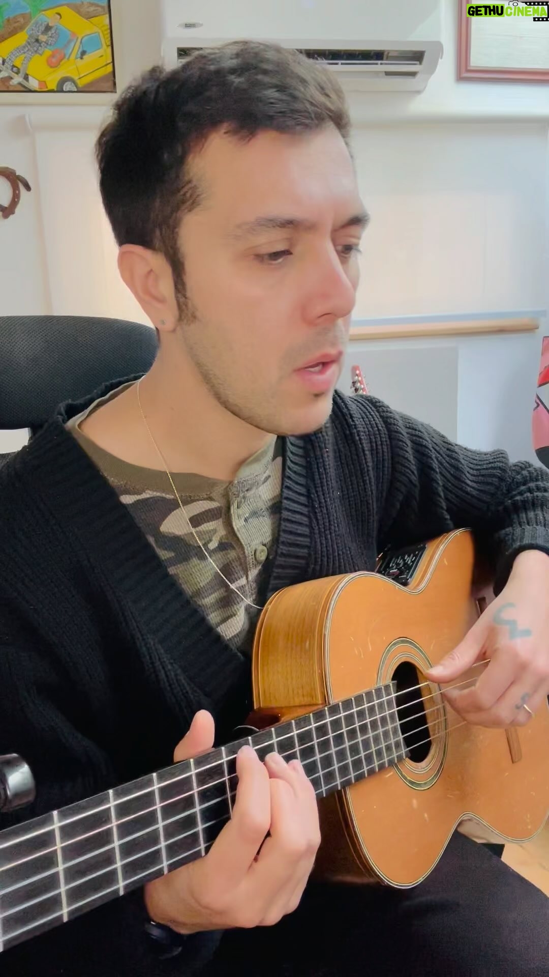 Gepe - 3.6K Likes - Estaba escuchando el disco “Ulyse” y esta salió después. Alguien con ganas de escuchar alguna de estas canciones en los conciertos de fin de año en el Teatro Metropolitan y Caupolicán ? Levanten la mano quienes si. 👋