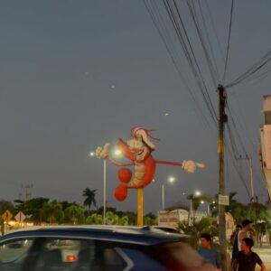 Gepe Instagram - Abandona tus orillas. Nuevo sencillo casi en la puerta. Aunque este invierno fue frío el otro lo va a ser también.