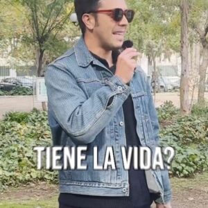 Gepe Instagram - A propósito del lanzamiento de "Vivo", me pregunto ¿Qué color tendrá la vida? 🎤👀🤔 
¿Qué dicen uds.?
#vivo #gepe